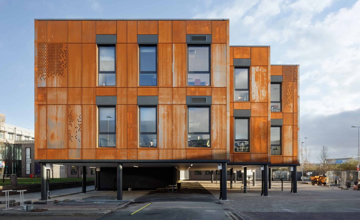 Modular Building for new design & technology facility. Building coated with powdered aluminium, built on podiums.