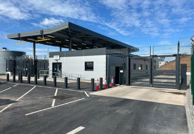 Uitbreiding van beveiligingsfaciliteiten op drie luchthavens